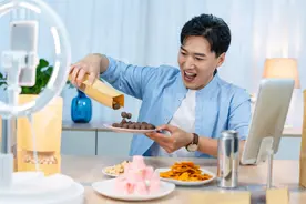 “疯狂小杨哥”停播近百天！近一个月平均每天约4万人取关，何时复播成焦点图片