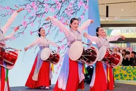 商圈化身“美育课堂”，“文旅商体展”融合让客流同比增长10%图片