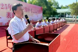 湖南怀化：麻阳一中举行2025年春季学期中考总结暨表彰大会图片