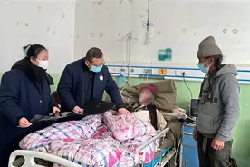 华西专家完成两地接力：让每一位地震伤员都得到有效救治图片