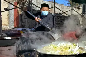 小山村的流量“密码”是啥?大锅菜炒香人间烟火气图片