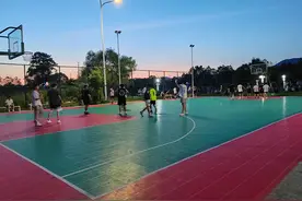 芜湖繁昌区桥西社区：球场翻新，百姓开心图片