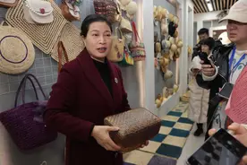 编草成金 她用巧手编织美好生活图片