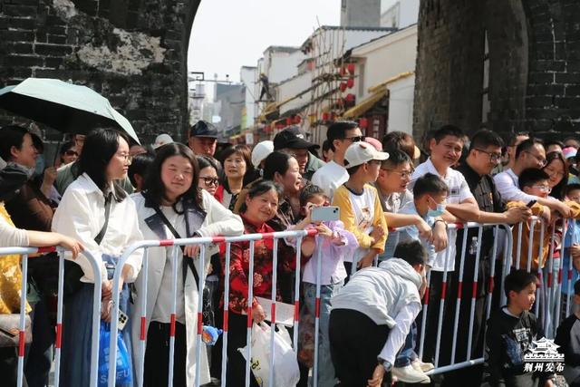 荆州，燃爆了！