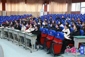 青蓝相继，薪火相传 成都龙泉中学举行2025年实习生见面会图片
