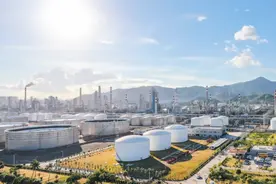 坚守岗位度“五一”，中海油惠州石化全力保障能源供应图片