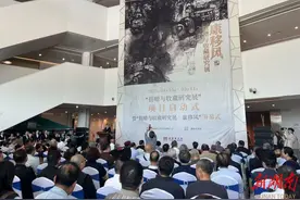 他的画里有劳动之美、历史之思 康移风画展在湖南美术馆举办图片