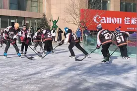 哈尔滨人开始全面展示技能！网友：天生的吗？快来看看你家附近的冰场吧图片