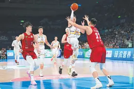 北控男篮拿下首场季后赛“京城德比”图片