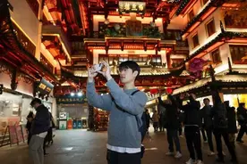 免签效应显现 上海成韩国游客“中国游”热门地图片