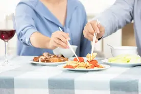 吃饭一个改变，脂肪肝好转了！坚持3个月，肝脏脂肪减少20%！图片