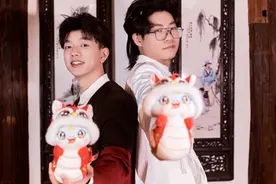 00后徐浩伦、谭湘文首登央视春晚，蛇年除夕演绎《“骗”“假”不留》图片