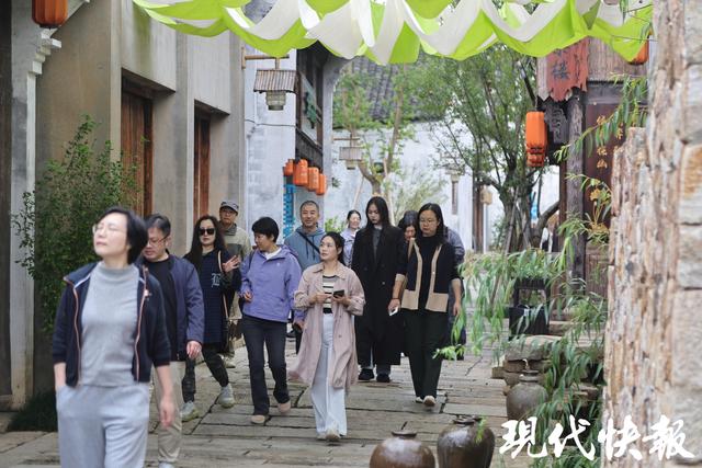 2025全国地方媒体总编辑看无锡｜科技燃旺窑火，窑湖小镇打造文旅新范式