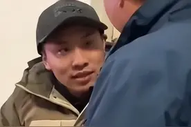 脱口秀演员徐志胜回老家过年引热议：一家人共用一张脸！图片