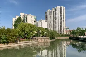 “降价卖房谁不会，关键能卖出溢价”，上海“中介找中介”卖二手房？图片