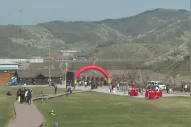 春正好，赴花约！抚顺县石文镇梨花谷万亩梨花迎客来图片