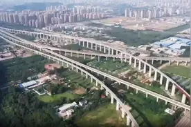 济郑高铁一“笔”绘出俩“米”字图片