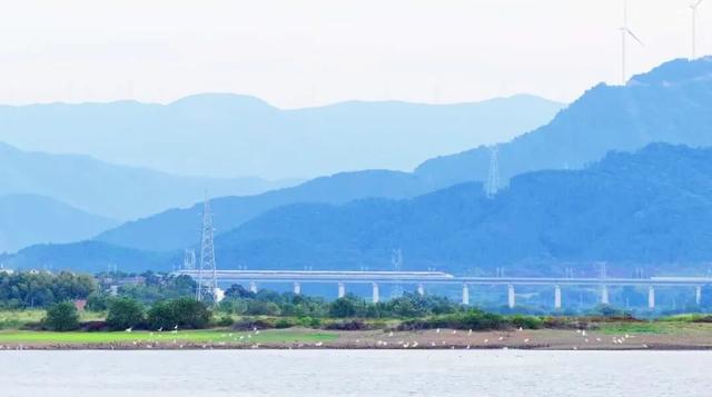 藏不住了！新干这片"赛里木湖蓝"太美了