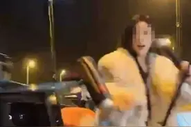 女主播深夜马路边直播，拒绝宝马司机搭讪后被撞！官方公布调查结果图片