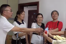 雷公寻子成功后的第一个中秋节：川川没来，但已喊过“爸爸妈妈”图片