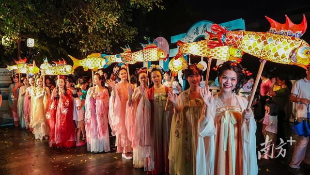 图集|七夕夜，“和美新江”的浪漫正在加载中……