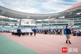 与祖国同行，与青春作伴！金陵中学这场运动会燃爆奥体图片