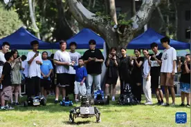 东南大学2024级本科新生入学报到图片