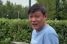 😂施拉普纳问范志毅：“你有儿子吗？” 范答没有后老头很遗憾图片