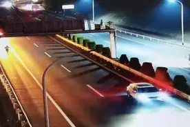 高速上小车没油趴窝，幸亏他们紧急救援图片