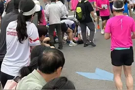 湘江半程马拉松赛女配速员“跑崩”，晕倒在终点？组委会回应图片