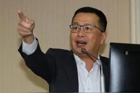 亲绿罢团叫嚣“罢免成功把假取消”，罗智强喊话：让大罢免大失败图片