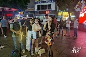 深圳东门的“直播神话”：有人在这里日入数万图片