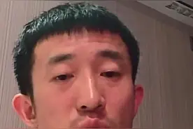 徐江谈李铁骂姜至鹏:李铁日常一口一个你们是不是傻 一口一个国骂图片