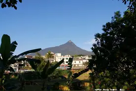 五指山下那个叫毛纳的小村有多美？去了就像走进桃花源图片