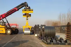 精益化管理提升系列丨龙拱港持续探索钢卷作业新工艺图片