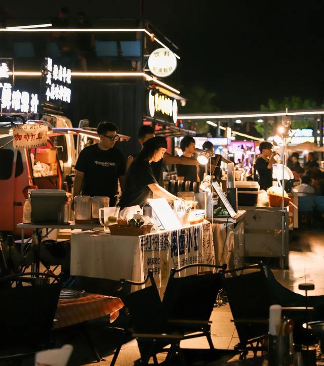 丰泽的夜，藏着江风与烟火的私语……