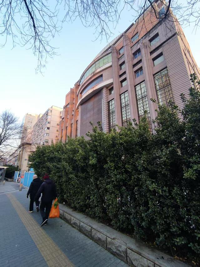 昔日“学校与乐园”，北京工人文化宫如何重获生机？记者探访→