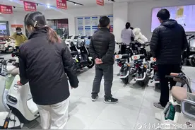 第一现场|电动自行车新规满月：济南市场销量上涨，新车型多起来图片