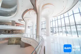 龙湖天街绽放椰城 海南最大单体购物中心开门迎客图片