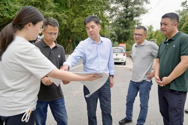 蒋明调研龙门山旅游度假区路网稳定应急能力提升项目推进情况