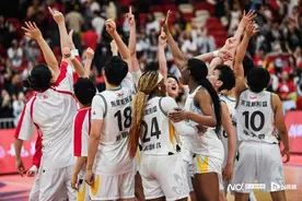 广东女篮客场再胜四川拿到冠军点！杨舒予、杨力维合砍43分图片