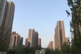 有人出手就买一层？燕郊楼市开始宣发“零距离地铁盘”，今年房价越发“亲民”图片