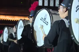 莒县：古城偶遇艺术 管乐“快闪”奏响经典图片