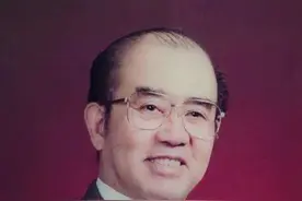 北大外国语学院教授黄琛芳逝世，曾参与毛选翻译审定图片