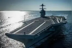 美国将新命名两艘航母，为克林顿号、小布什号，目前美已有11艘现役航母图片