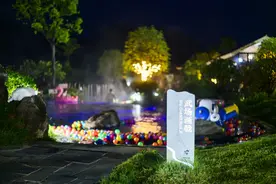岑巩：夜幕下的温暖秘境 解锁夏季温泉新体验图片