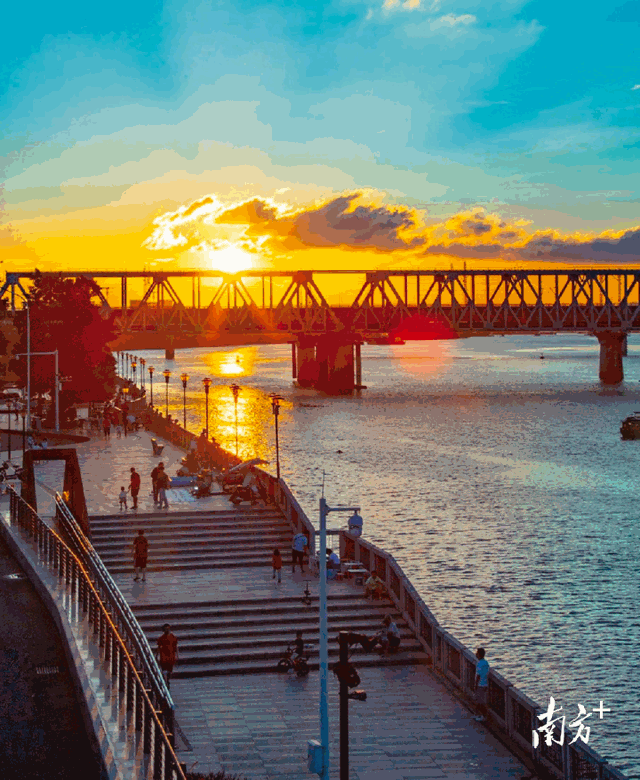 文化软实力：魅力小镇修炼成“电影热门取景地”｜石龙之力⑤