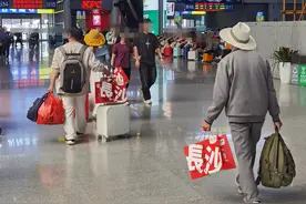 “一亿游客”都带了哪些长沙特产回家？“显眼包”是它，因为真的很大！图片