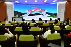 红色故事、绘画展览、科技童趣……郑州图书馆里的多彩“六一”图片