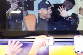 C罗抵达中国开启利雅得胜利中国行图片